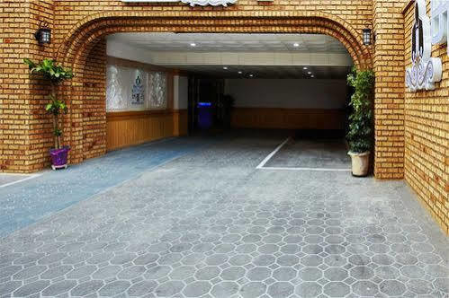 Hotel Butler Suwon Eksteriør billede